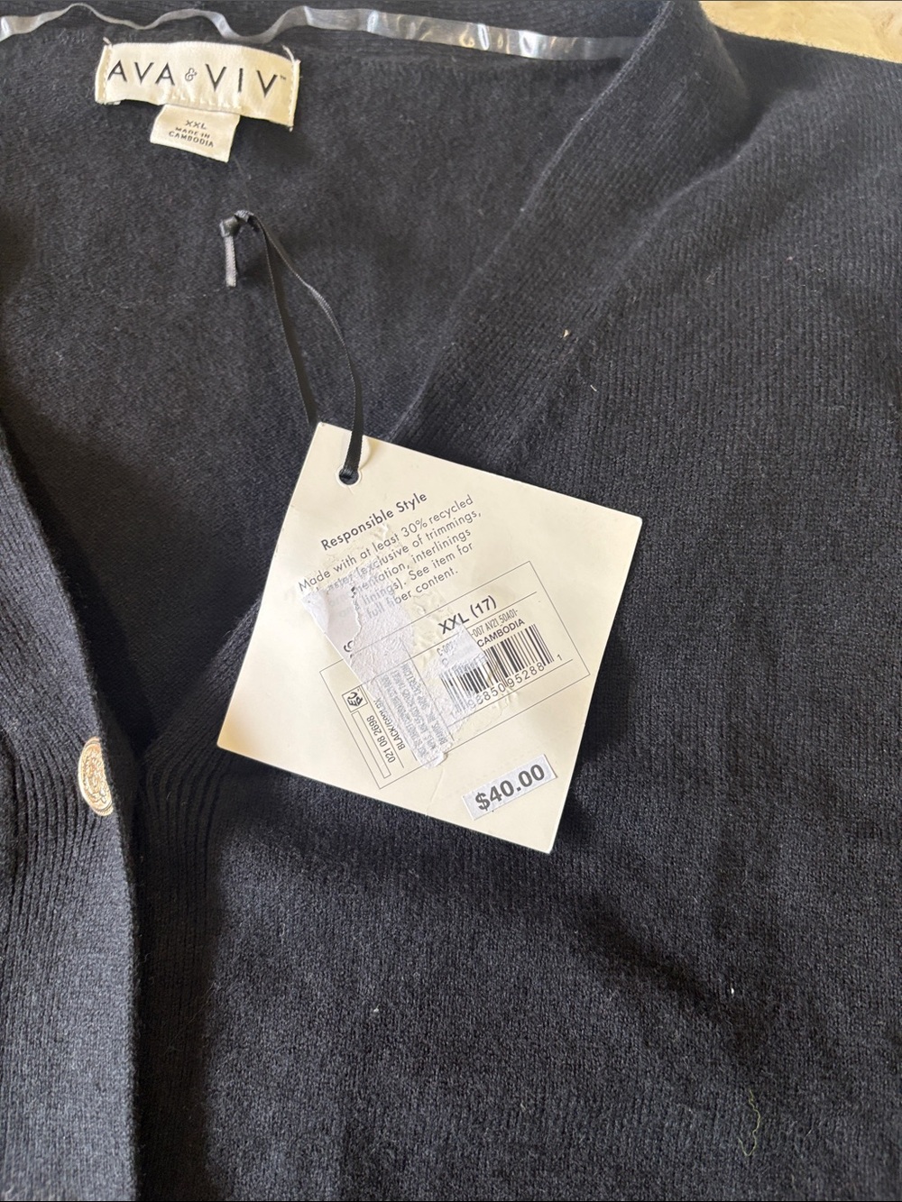 Ava & Viv Black V-Neck Button-Front Cardigan - Picture 2 of 3